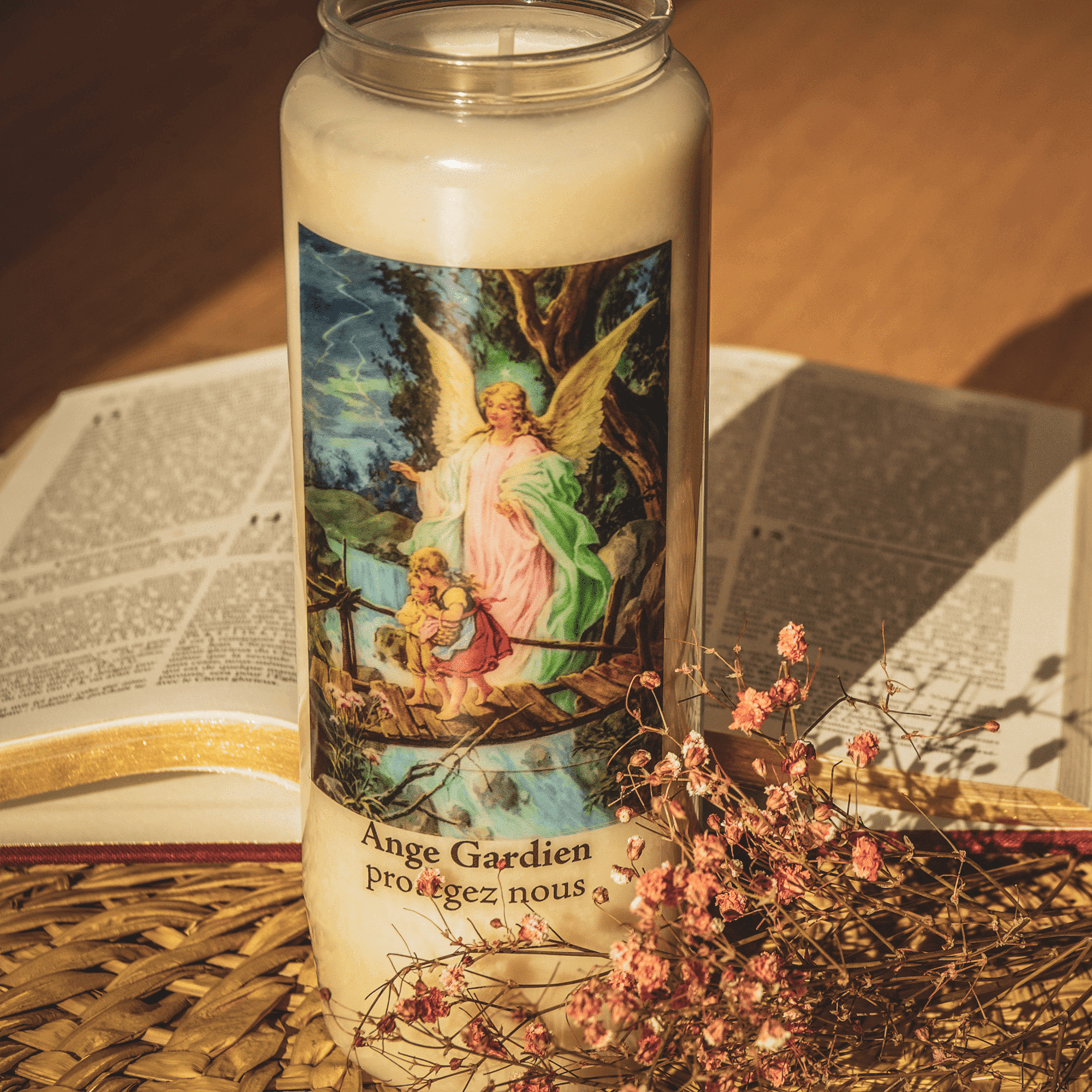 Bougie neuvaine qui accompagne vos prières pour Ange Gardien
