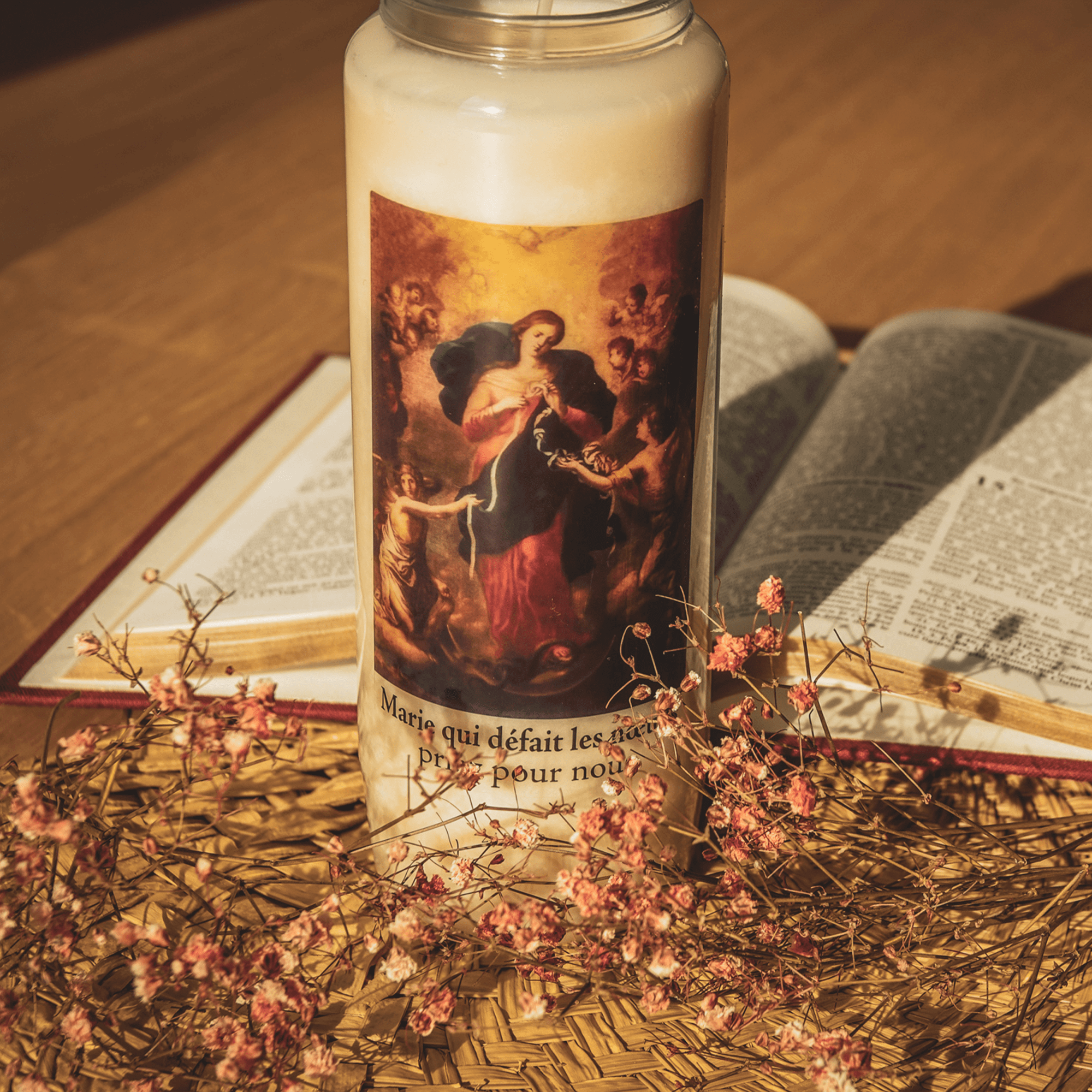 Bougie neuvaine qui accompagne vos prières pour Marie qui défait les nœuds