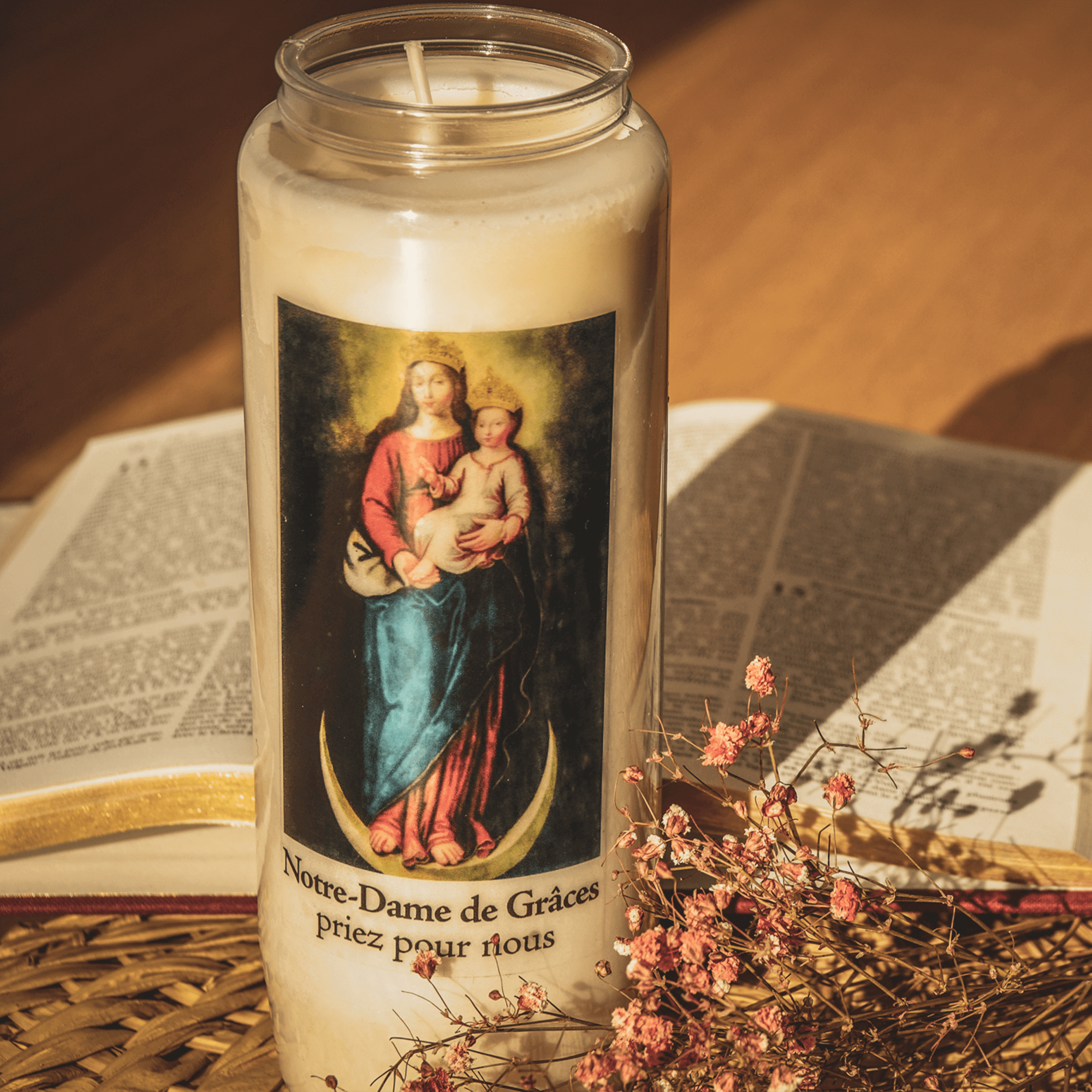 Bougie neuvaine qui accompagne vos prières pour Notre-Dame de Grâces