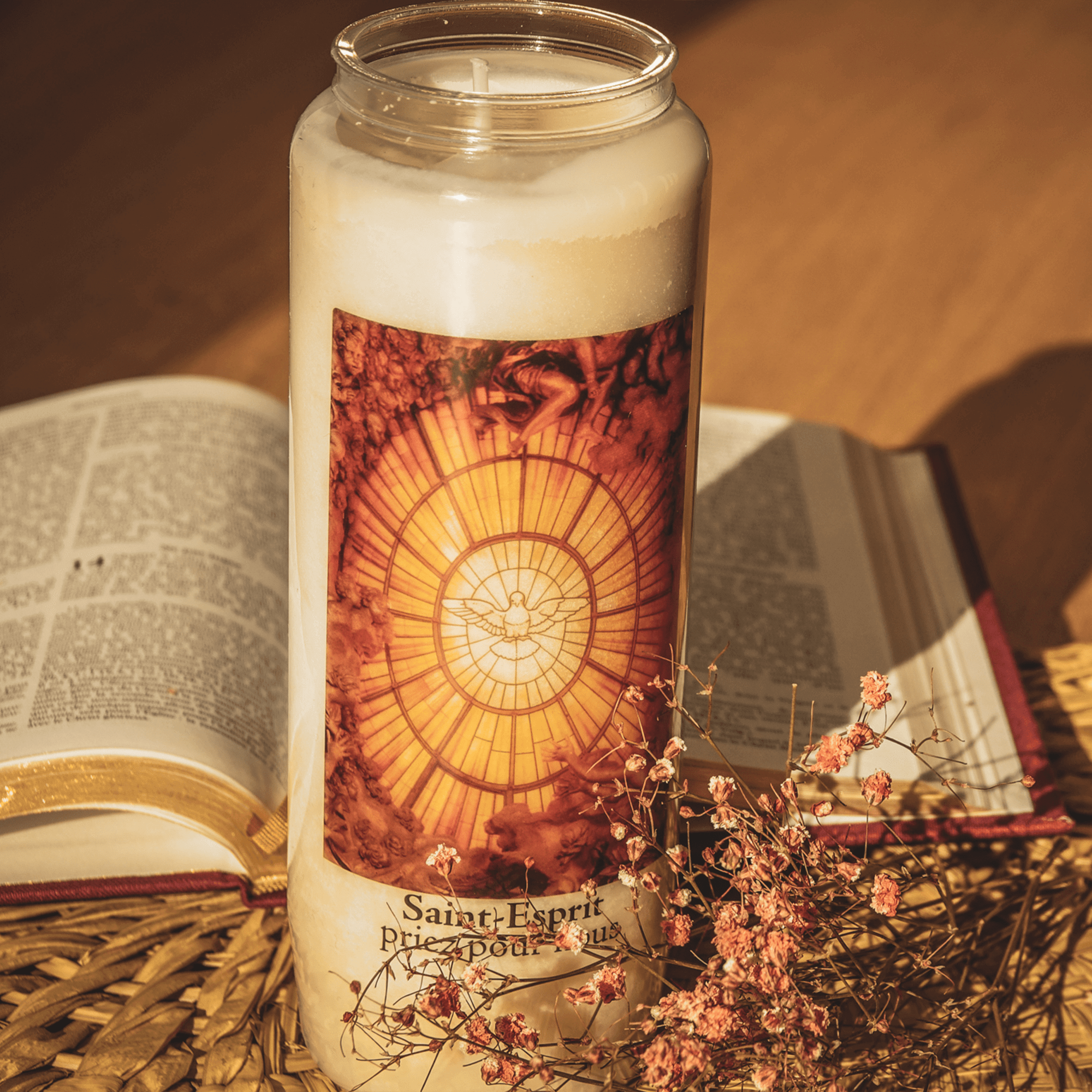 Bougie neuvaine qui accompagne vos prières pour Saint-Esprit
