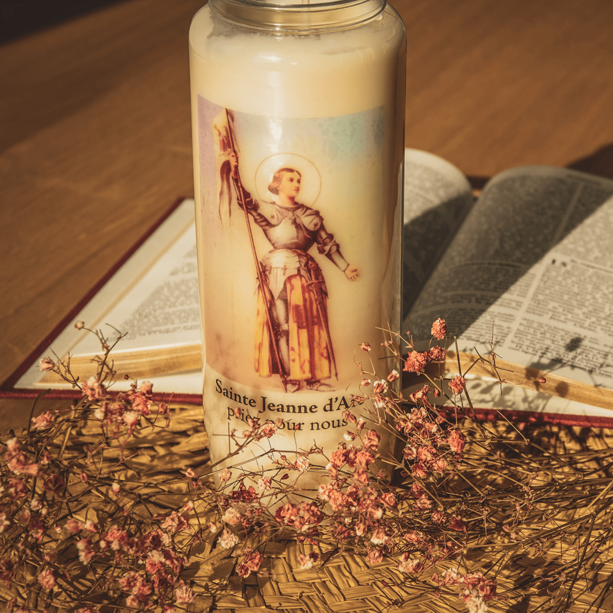 Bougie neuvaine qui accompagne vos prières pour Sainte Jeanne D'Arc