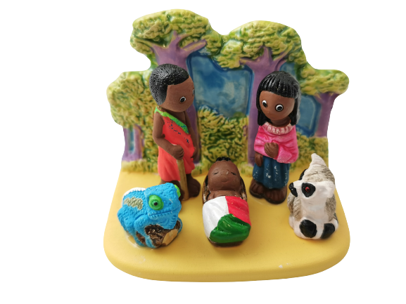Crèche du Monde - Madagascar. Collection Boutique de Fourvière : Crèches artisanales en céramique peinte à la main du Pérou, certifiées Fair Trade. Objets de décoration de Noël.