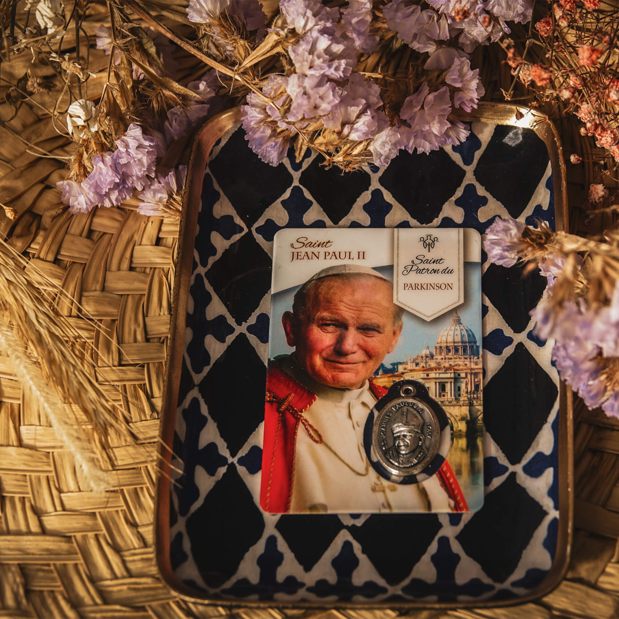 Un cadeau chrétien pour vous apprendre à prier avec cette Carte médaille - Saint Jean Paul 2