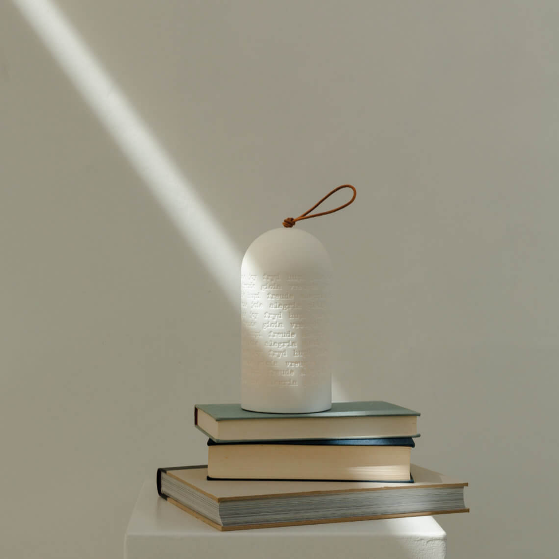Lampe led en porcelaine blanche - RADER