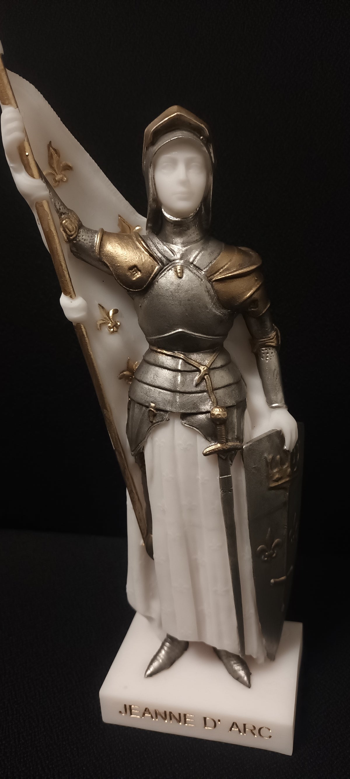 Statue Jeanne D'Arc albâtre couleur
