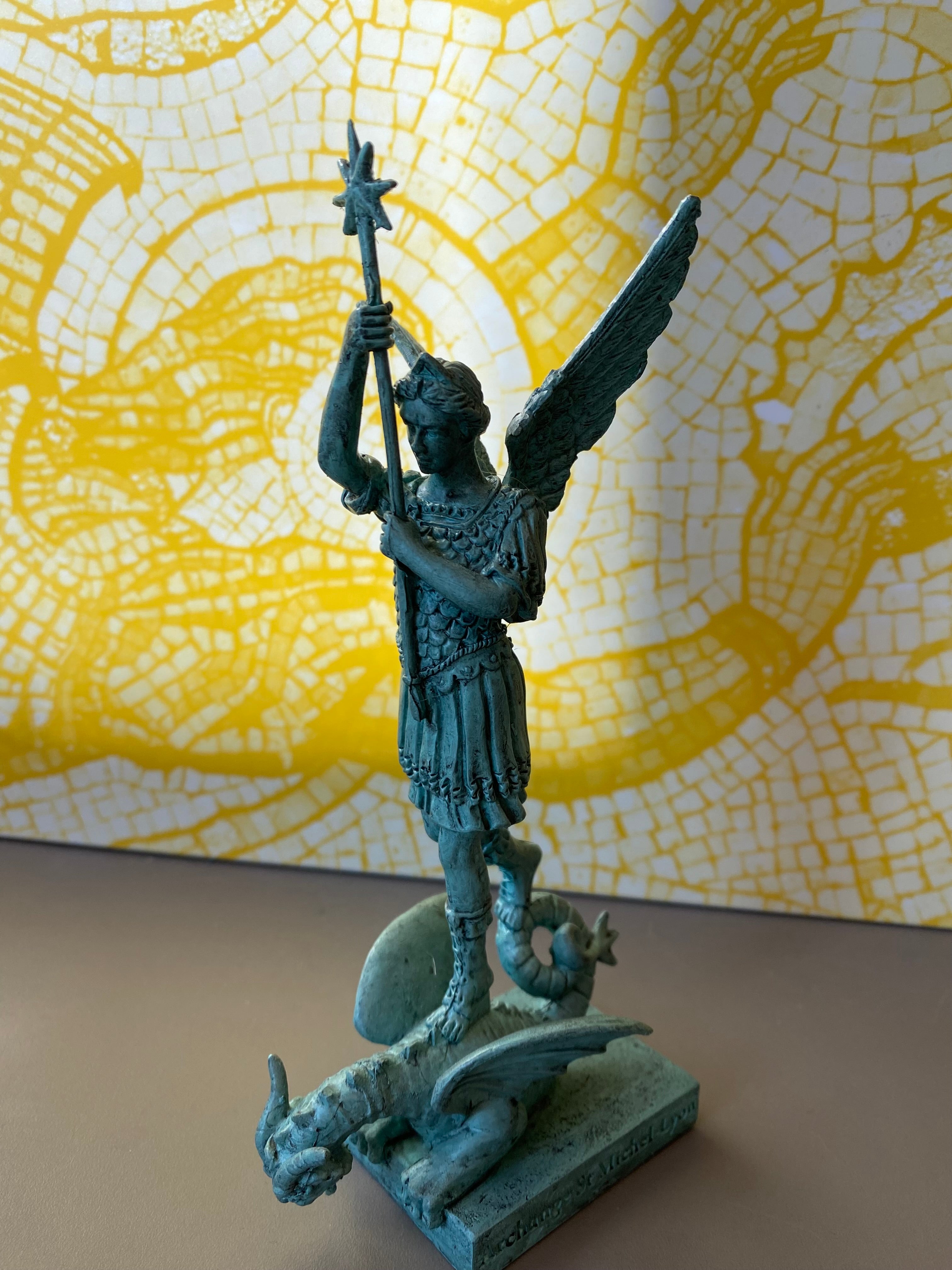 Statue Saint Michel archange de Fourvière
