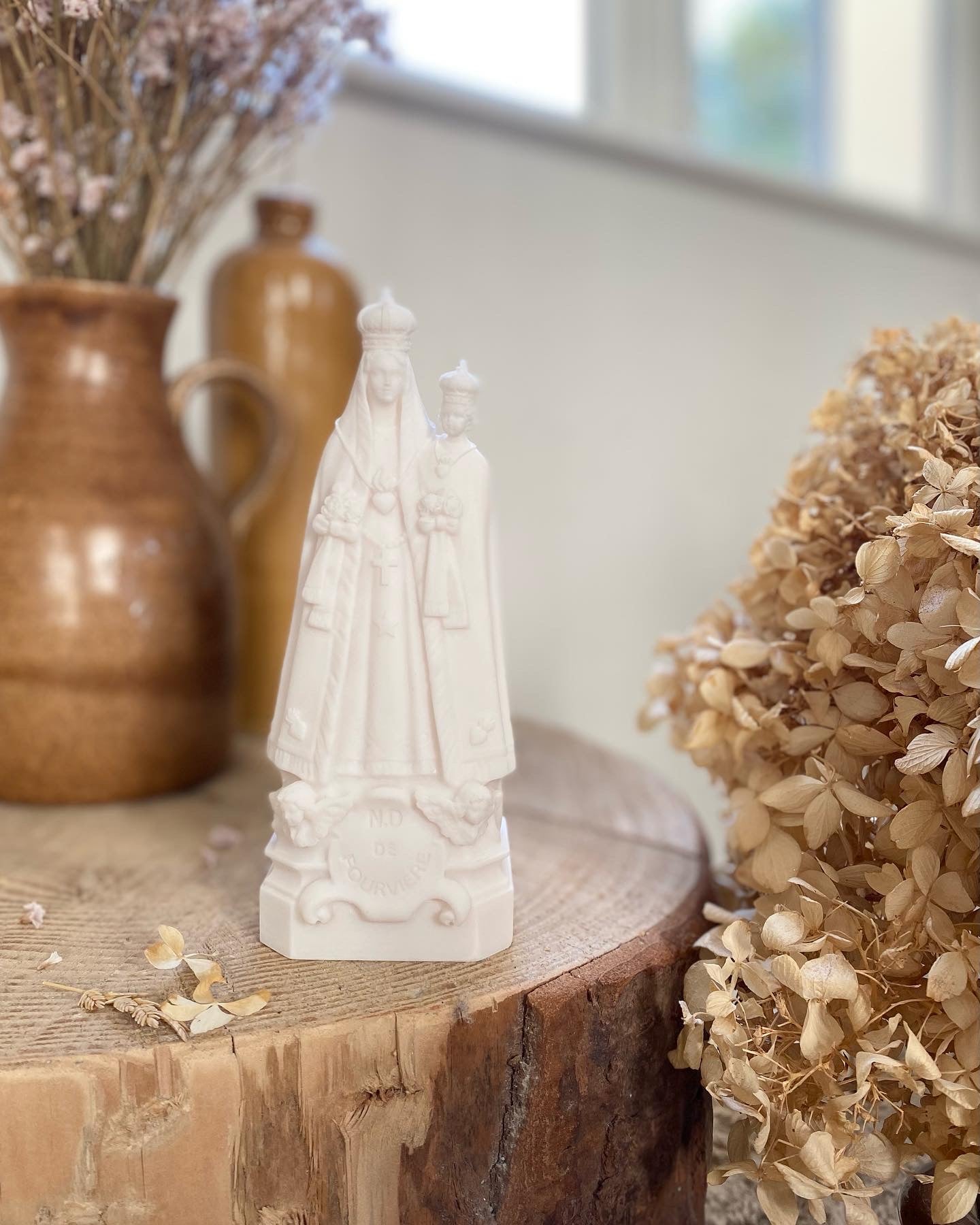 Statue albâtre Notre Dame de Fourvière