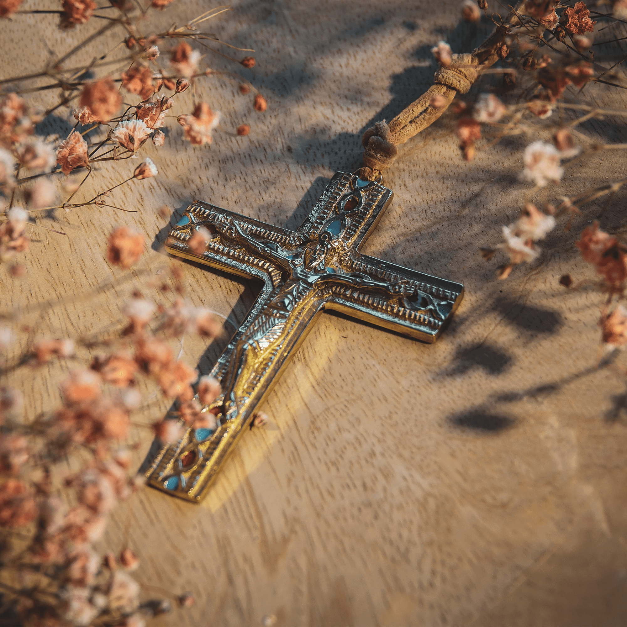 Croix bronze avec Christ