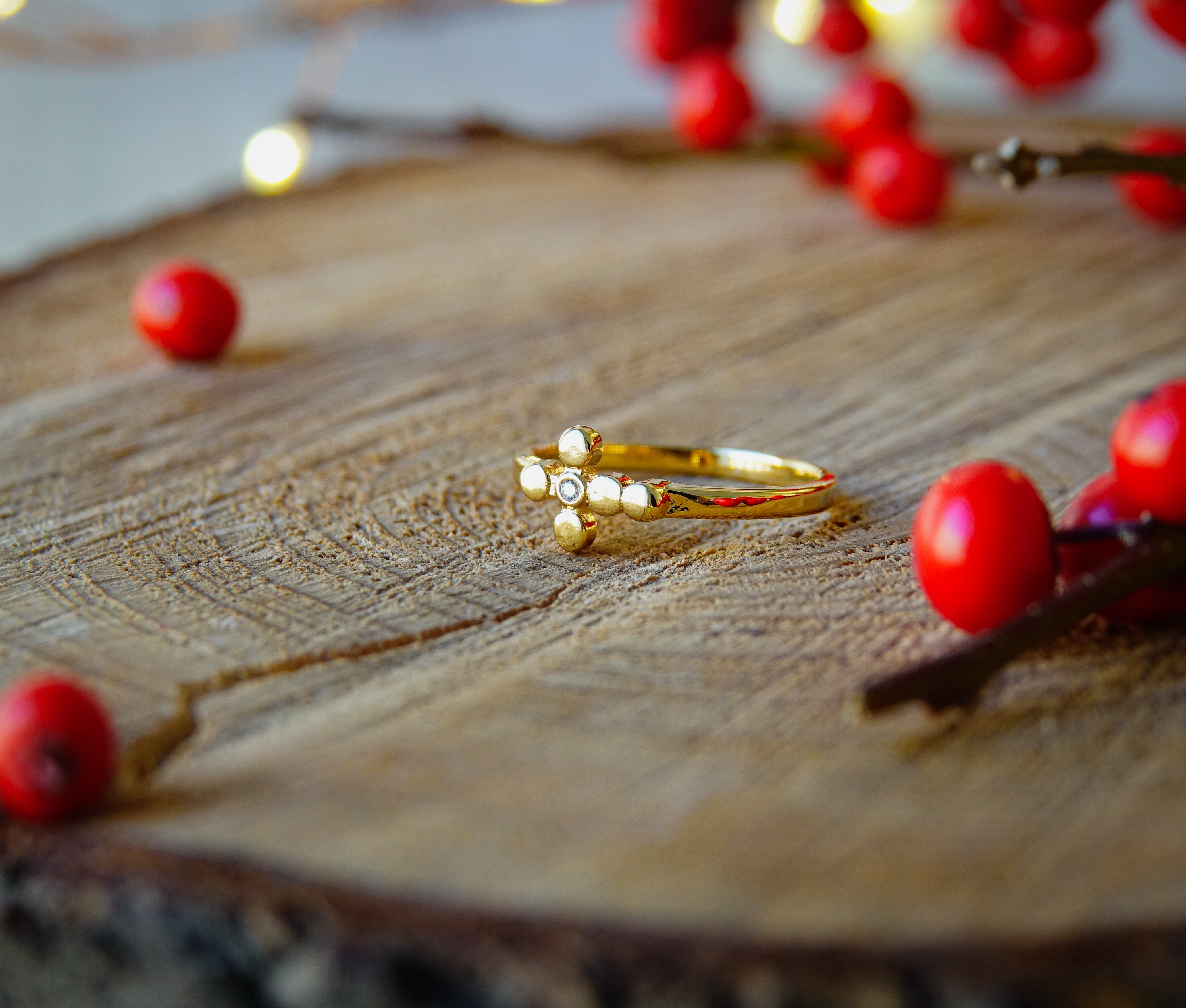 Bague en plaqué or petite croix et zircon