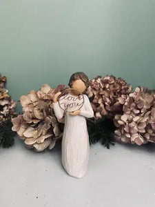 "Statuette Willow Tree Love you par Susan Lordi, résine peinte façon bois, message d'amour universel avec totem doré inscrit Love you.