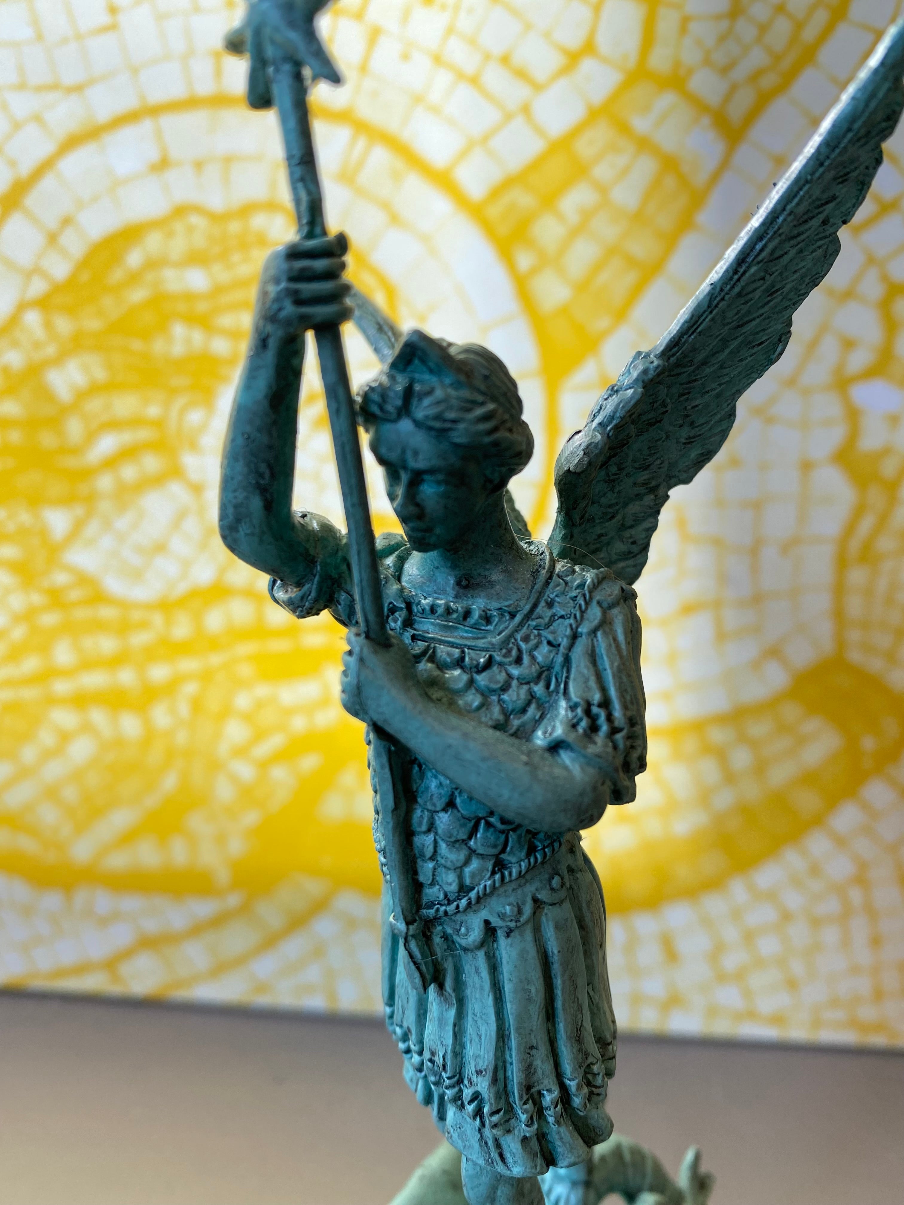 Statue Saint  Michel archange de Fourvière